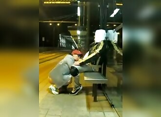 Fast and intense sex on a public bench